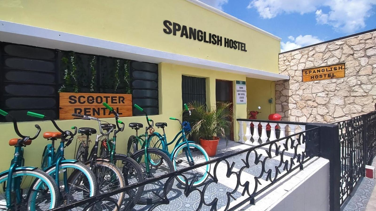 Spanglish Hostel Valladolid  Exterior photo